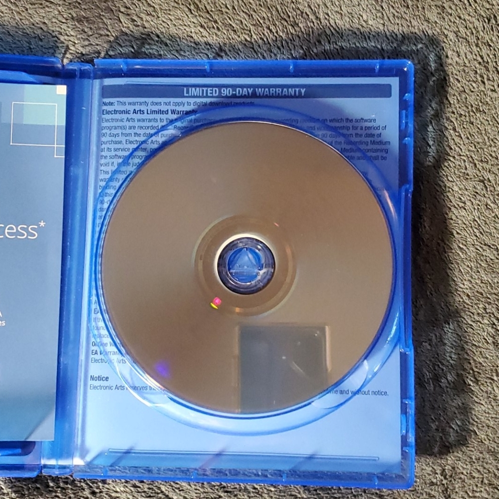 PS4 game - Picture 3 of 3
